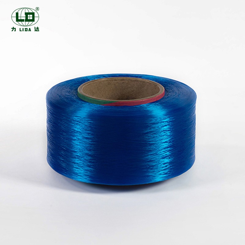 Je! Ni matumizi gani ya filimbi ya polyester iliyosindika katika tasnia ya nguo na mavazi